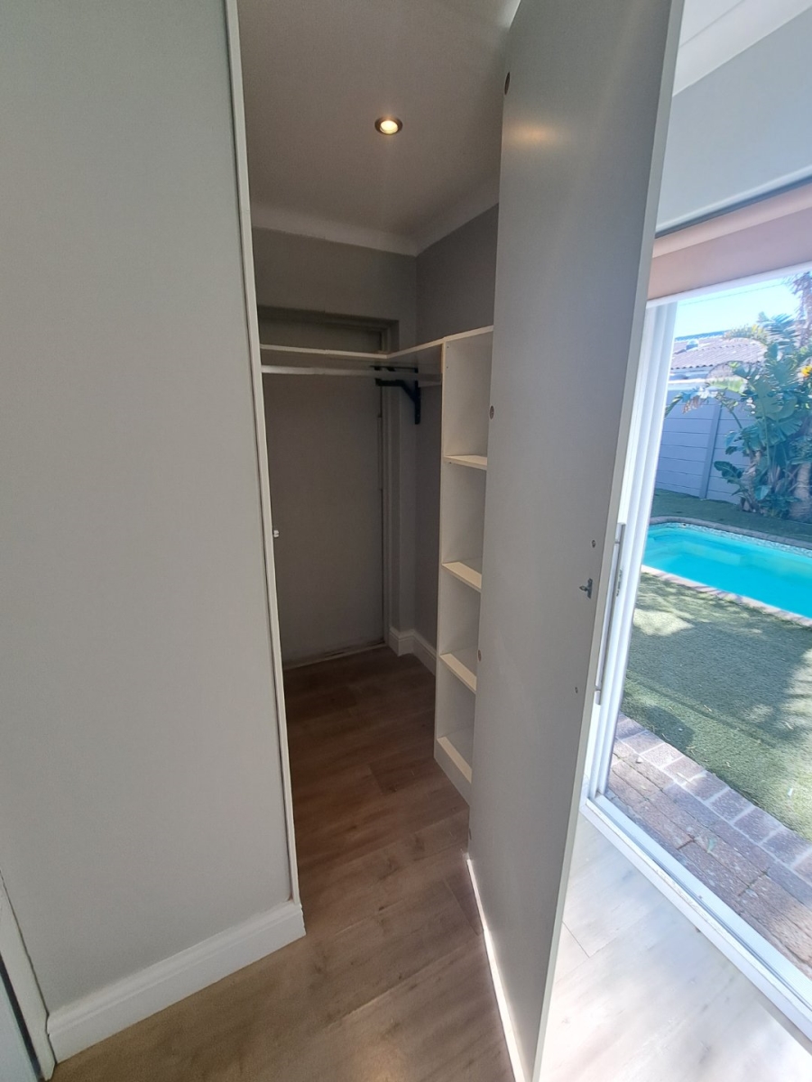 4 Bedroom Property for Sale in Lansdowne Western Cape